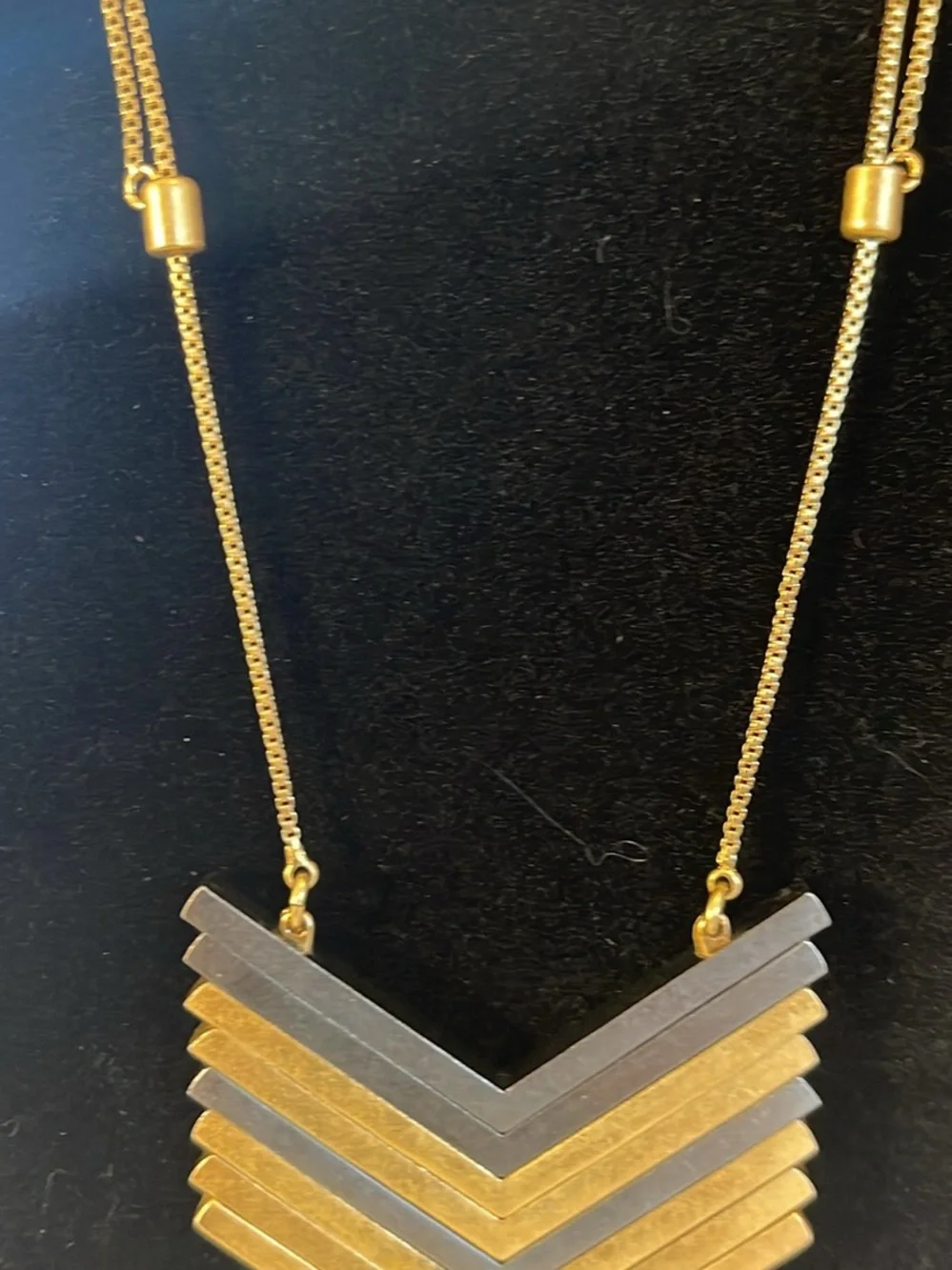 Madewell Layered Chevron Pendant Necklace in Gold and Gray - Picture 3 of 7